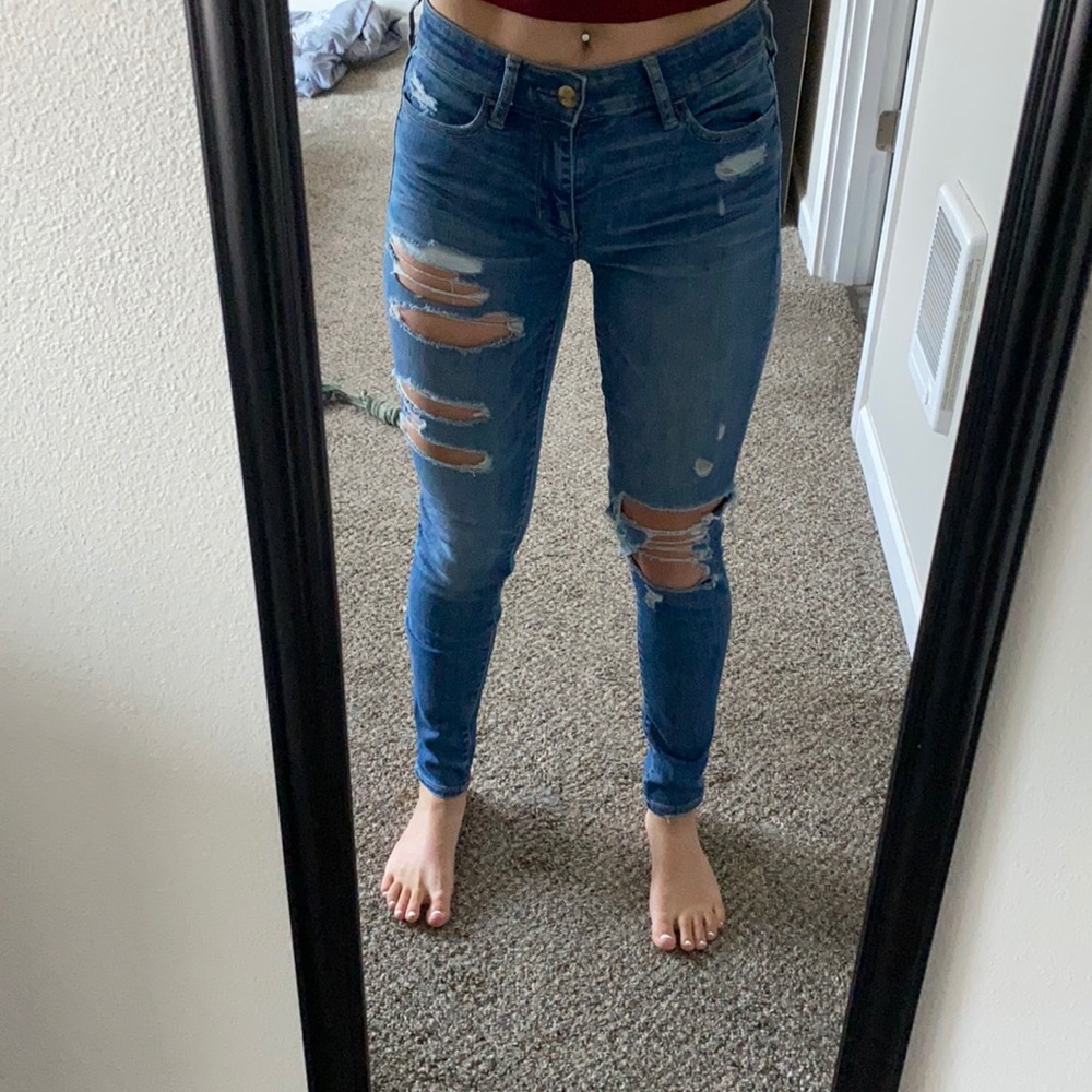 Medium wash distressed American Eagle jeans